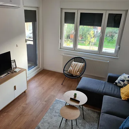 아파트 Apartman Ana